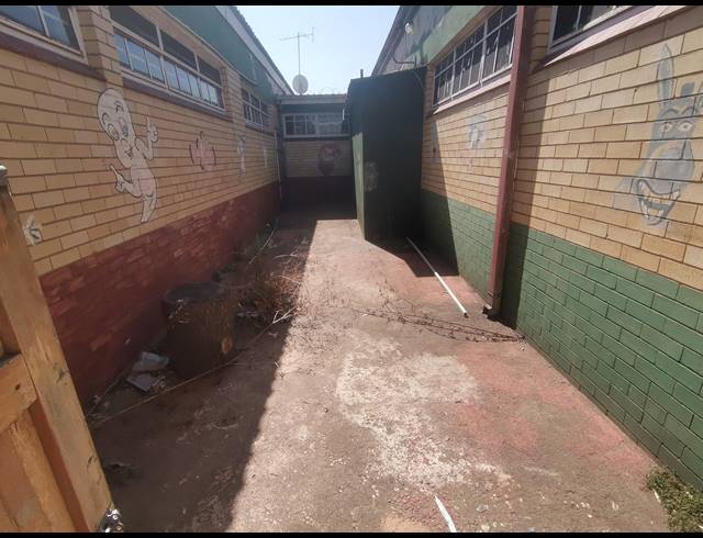 975M² BUSINESS CENTRE FOR SALE IN VANDERBIJLPARK SW 1